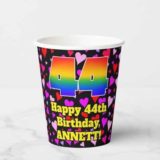 44. Geburtstag: Loving Hearts Pattern, Regenbogen Pappbecher (Vorderseite)