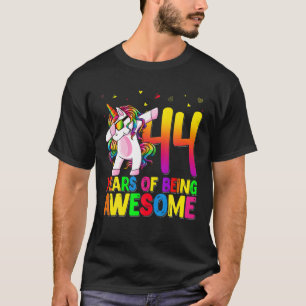 44 Jahre alt Geburtstag Einhorn Dabbing 44. Geburt T-Shirt