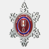 44. medizinische Brigade Keepake Schneeflocken Zinn-Ornament (Rechts)