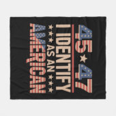 45 47 Ich bezeichne mich als amerikanischen Trump- Fleecedecke (Vorderseite (Horizontal))