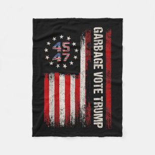 45 47 Trump 2024 Wahl Amerikanische Flagge Garbyge Fleecedecke