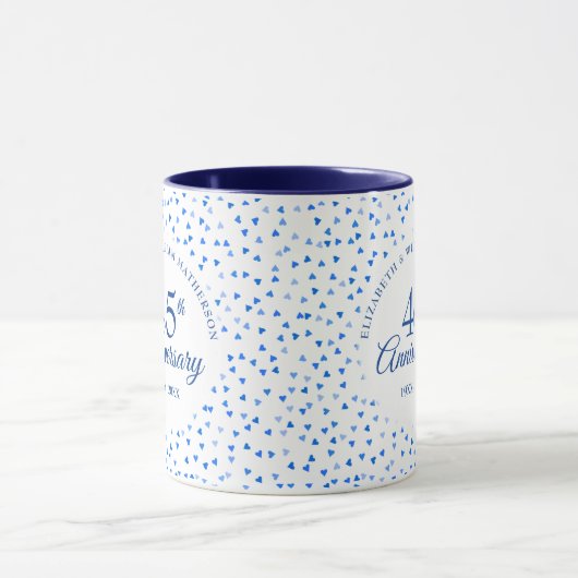 45. 65. Hochzeit Jubiläum Liebe Hearts Confetti Tasse (Zentrum)