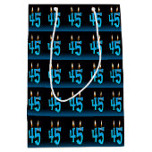 45. Geburtstag mit Augenkerzen Mittlere Geschenktüte (Vorderseite)