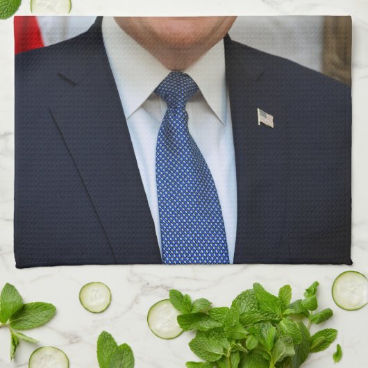 45 Präsident Donald Trump Geschirrtuch (Gefaltet)