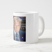 45. und 47. US-Präsident Donald Trump Jumbo-Tasse (Vorderseite Rechts)