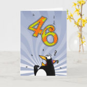 46. Geburtstag - Pinguin-Überraschungskarte Karte (Gelbe Blume)