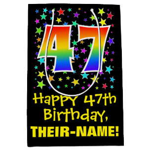 47. Geburtstag: Farbenfrohe Sterne Muster & Regenb Mittlere Geschenktüte