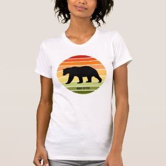 480 Otis Bear Silhouette auf Sonnenstrahlen (weiß) T-Shirt