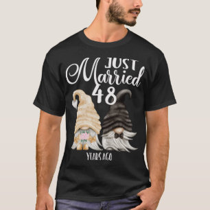 48. Hochzeitsjubiläum  Gerade 48 Jahre verheiratet T-Shirt
