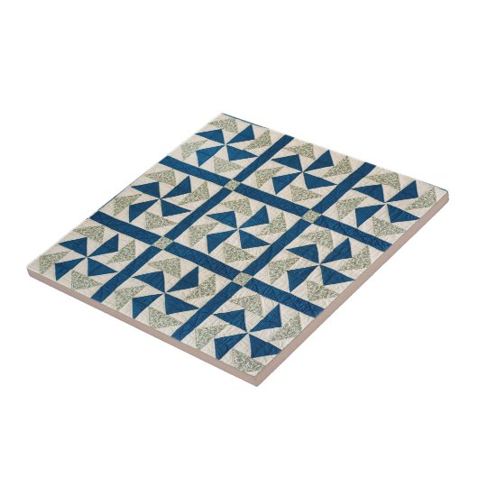 4.25" Blaues, weißes Pinwheel Muster Quilt Muster Fliese (Seite)