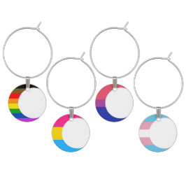 4 Charms: PoC inklusive Regenbogen, Bi, Pan, Trans Glasmarker