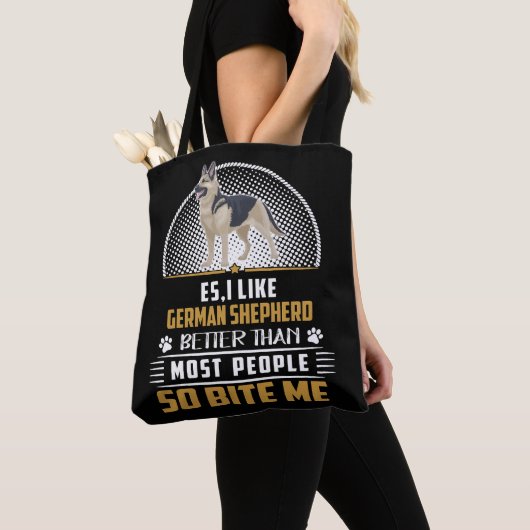 4 Es I mag deutschen Schäferhund besser als die me Tasche (Von Nahem)