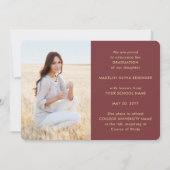 4 Foto Abschluss Collage Script Burgundy & Gold Ankündigung (Rückseite)