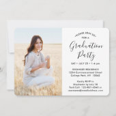 4 Foto Collage Simple Modern Script Abschluss Einladung (Rückseite)