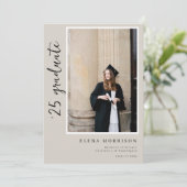 4 Foto Script Neutral 2025 Graduation Einladungen (Stehend Vorderseite)