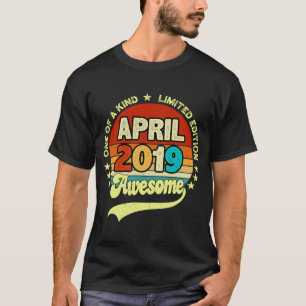 4 Jahre Phantastisch seit April 2019 4. Geburtstag T-Shirt