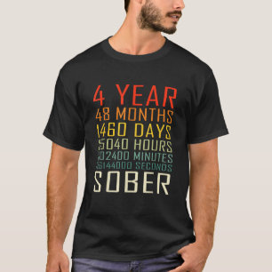 4 Jahre Sobriety Jubiläum Vintag 4 Jahre nüchtern T-Shirt