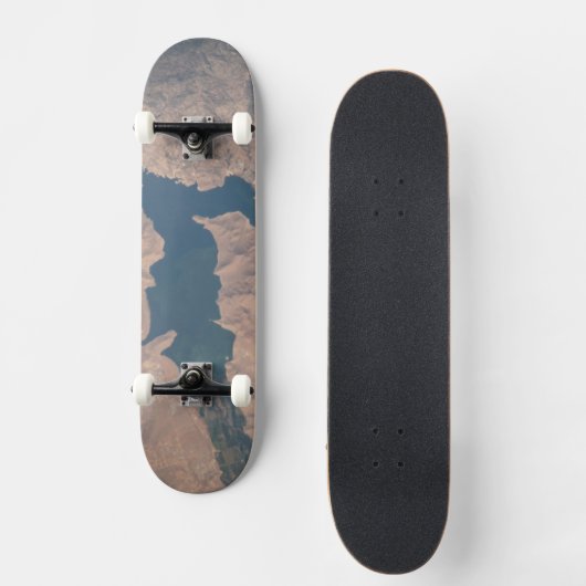 4. Juli 2019 - Isabella-See in Kalifornien. Skateboard (Vorderseite)