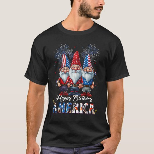 4. Juli 2023 USA Patriotic Gnomes Happy Birthd T-Shirt (Vorderseite)