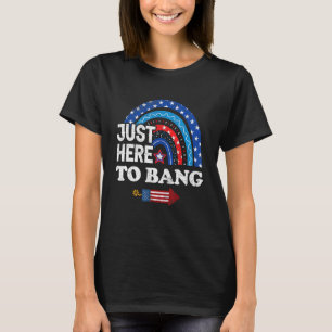 4. Juli Feuerwerk Regenbogen Ich bin nur hier, um T-Shirt