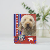 4. Juli Firecracker - Golden Doodle Postkarte (Stehend Vorderseite)