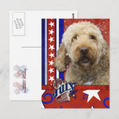 4. Juli Firecracker - Golden Doodle Postkarte (Vorne/Hinten)