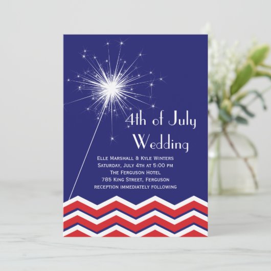 4. Juli Hochzeitseinladung mit Chevrons Einladung (Stehend Vorderseite)