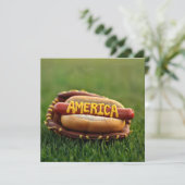 4. Juli Hot Dog im Baseball Handschuh Einladung (Stehend Vorderseite)