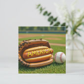 4. Juli Hot Dog im Baseball Handschuh Einladung (Stehend Vorderseite)