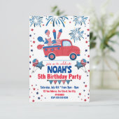 4. Juli JEDES ALTER Geburtstagsfeier Einladung (Stehend Vorderseite)