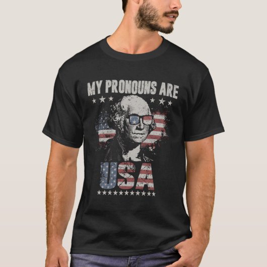 4. Juli meine Pronomen sind die Flagge der USA für T-Shirt (Vorderseite)
