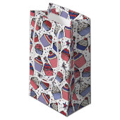 4. Juli Red White and Blue Patriotic Cupcakes Kleine Geschenktüte (Vorderseite Schrägansicht)