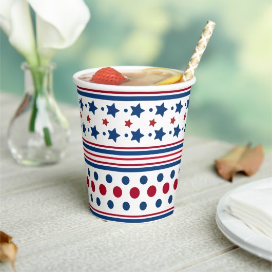 4. Juli Red White & Blue Patriotic Pappbecher (In Situ)