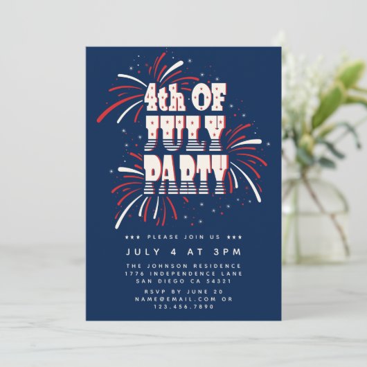 4. Juli Rot, Weiß und Blau Feuerwerk Party Einladung (Stehend Vorderseite)