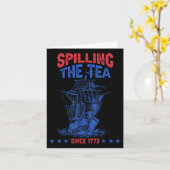 4. Juli Spilling der Tee seit 1773 Funny Retr Karte (Gelbe Blume)