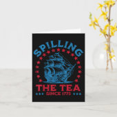 4. Juli Spilling der Tee seit 1773 Funny Retr Karte (Gelbe Blume)