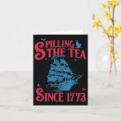 4. Juli Spilling der Tee seit 1773 Funny Retr Karte (Gelbe Blume)