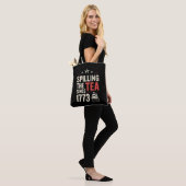 4. Juli Spilling the Tea Seit 1773 Patriotic Tasche (Am Model)