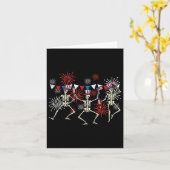 4. Juli tanzende Skelette Funny Patriotic Men Karte (Gelbe Blume)