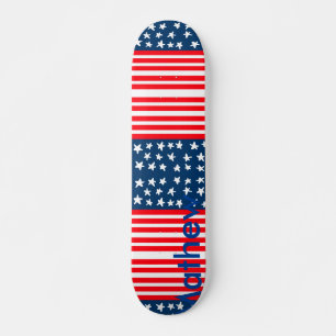 4. Juli Unabhängigkeitstag: Namenstext US-Flagge h Skateboard