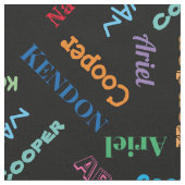 4 Kinder oder Haustiernamen in Schwarz durch die K Stoff (Nahaufnahme)