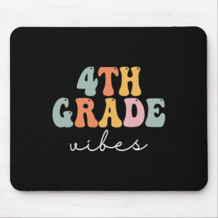 4. Klasse Vibes Retro Groovy Frauen glücklicher Er Mousepad