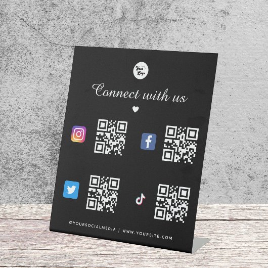 4 Social Media Qr Code Schwarzes Logo TikTok Faceb Sockelschild