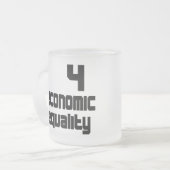 4 Wirtschaftliche Gleichstellung Mattierte Tasse (Vorderseite Links)