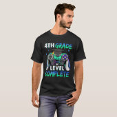 4th Grade Level Complete Happy Last Day Of School  T-Shirt (Vorne ganz)