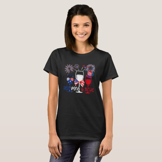 4th Of July Red White Blue Wine Glasses Fireworks T-Shirt (Vorne ganz)