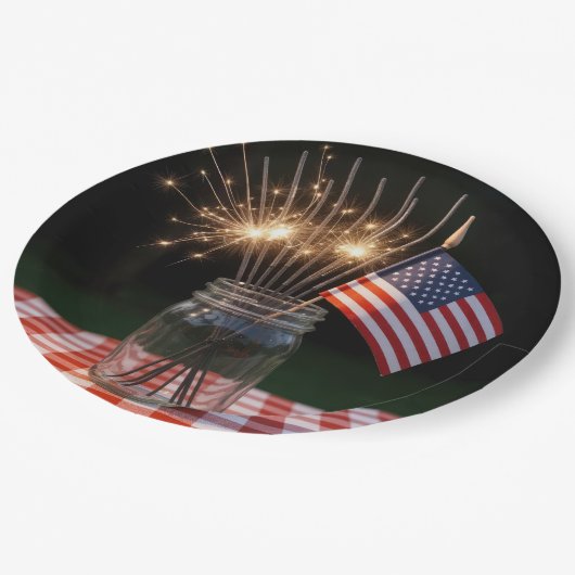 4th of July Sparklers With American Flag Pappteller (Schrägansicht)