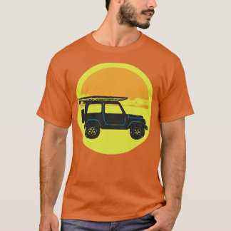 4x4 mit Surfboard und Sonne T-Shirt