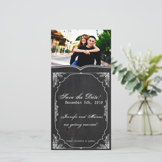 4x8 Verlobung Ankündigung Modernes Chalkboard (Stehend Vorderseite)