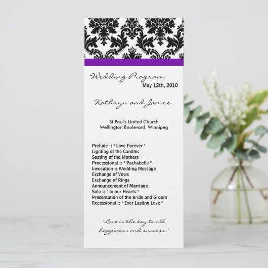 4x9 Hochzeitsprogramm - Schwarzer Damast und Lila Programm (Stehend Vorderseite)